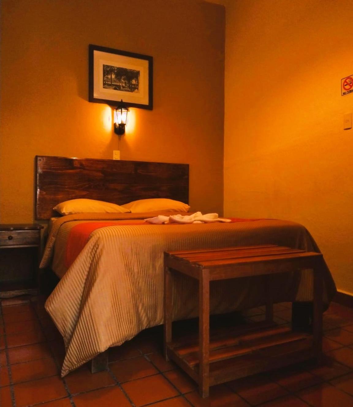 Hotel Posada Dominnycos San Cristóbal de Las Casas Zewnętrze zdjęcie
